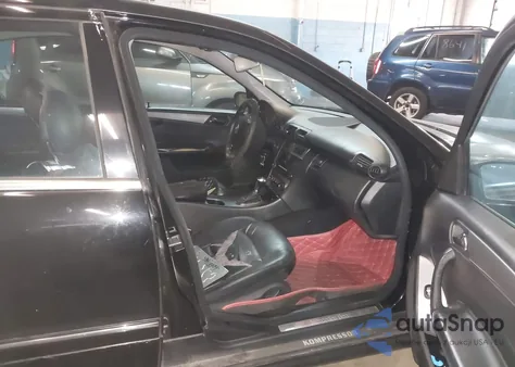 2005 Mercedes-Benz C 230 Kompressor Sport из США, поврежденный, VIN WDBRF40J65F613863